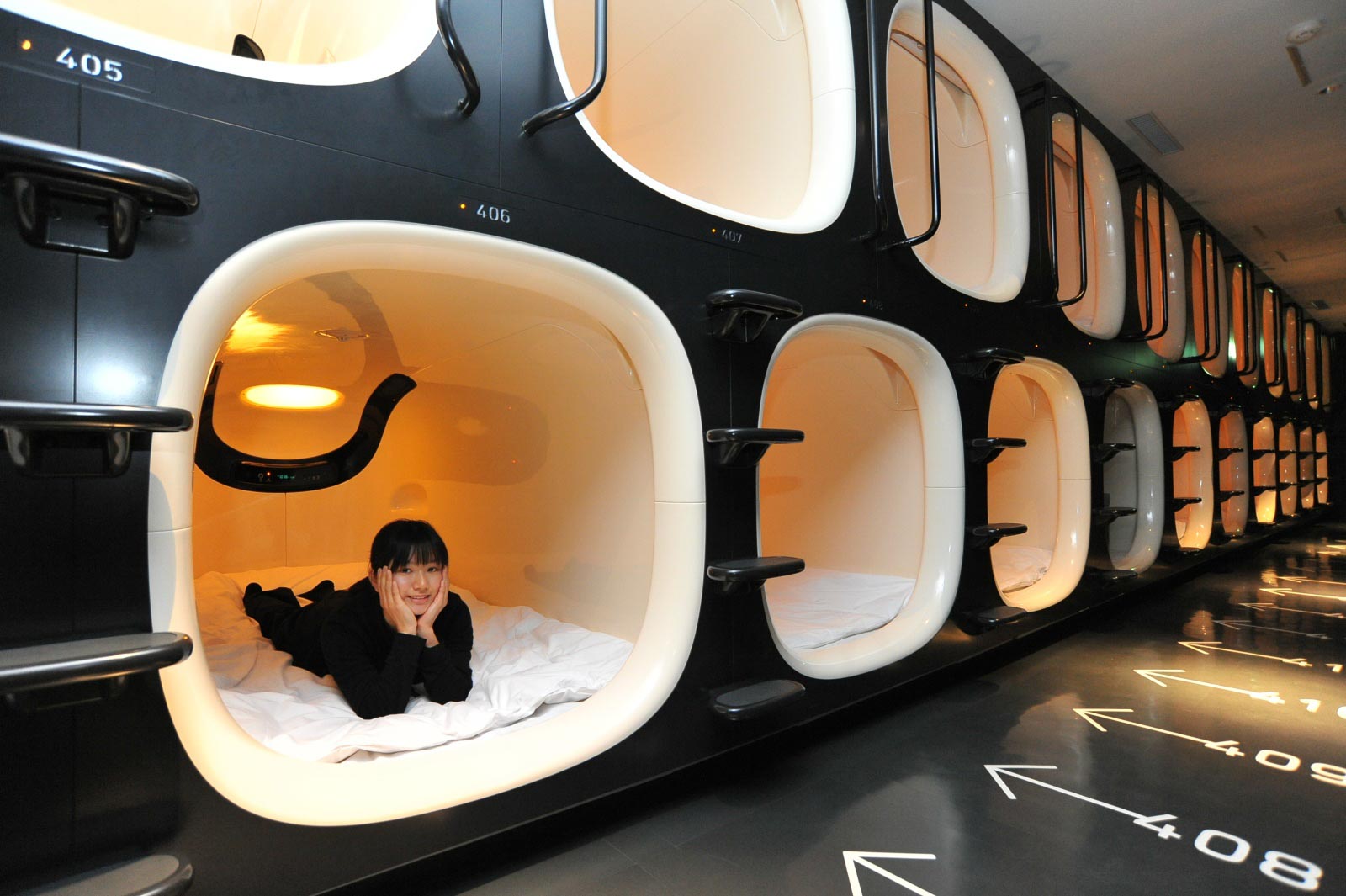 capsule hotel