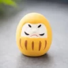 Artisanat-japonais-en-c-ramique-Daruma-chat-porte-bonheur-de-dessin-anim-ornement-de-fortune-paysage.jpg_640x640.jpg_ (3) Daruma - Jaune