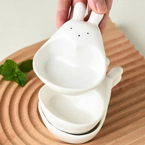 Cute-cartoon-rabbit-ceramic-plate-soy-plate-aissce-mini-bowl-1 Récipient à Sauce Lapin - Image 2