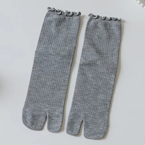 Bambou-japonais-hommes-et-femmes-t-fibre-deux-doigts-chaussettes-noir-Kimono-bascule-sandale-fendu-Ninjia.jpg_640x640-4 Chaussettes Tabi colorées - Gris