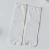 Bambou-japonais-hommes-et-femmes-t-fibre-deux-doigts-chaussettes-noir-Kimono-bascule-sandale-fendu-Ninjia.jpg_640x640-8 Chaussettes Tabi colorées - Blanc