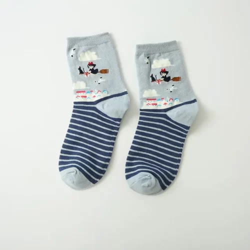 Socks-woman-Hayao-Miyazaki-My-Neighbor-Totoro-Chihiro-Kiki-the-little-sorci-re-Spring-And-Cute.jpg_640x640-34 Chaussette Kiki la petite sorcière