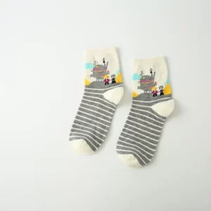 Chaussettes-femme-Hayao-Miyazaki-Mon-Voisin-Totoro-Chihiro-Kiki-la-petite-sorci-re-Printemps-Et-Mignon.jpg_640x640-35 Chaussette Château Ambulant