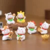 Cartoon-Ornament-Set-Maneki-Neko-Lucky-Cat-Animal-Figurine-Over-Model-The-Kasgehog 5 Figurines Maneki Neko