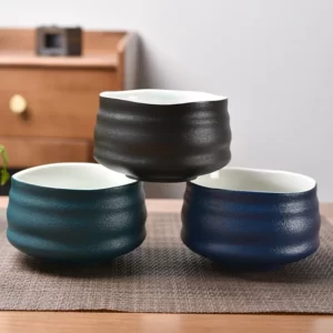 Girls-th-Matcha-in-ceramic-accessories-for-theater-service-japanese-tea-mony Bol à Thé Matcha