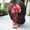Kimono-Japonais-en-Tissu-Fait-la-Main-Fleur-ventail-Pliant-Accessoires-pour-Cheveux-r-initialisation-Gland.jpg_640x640.jpg_ (1) Épingle à cheveux japonaise traditionnelle - Rouge-fonce