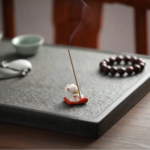 Ceramic-incense-holders-for-aromath-rapie-Eva-d-incense-cat-ornament-of-3 Porte Encens Maneki Neko - Image 4