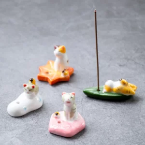 ceramic-incense-holder-thurible-incense-plug-raised-home-ornaments-japanese-cat Porte Encens Chat Kawaii - 5